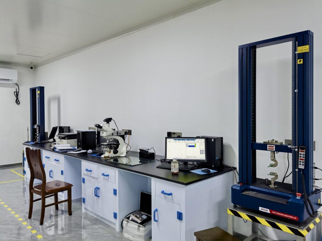 Tensile testing machine